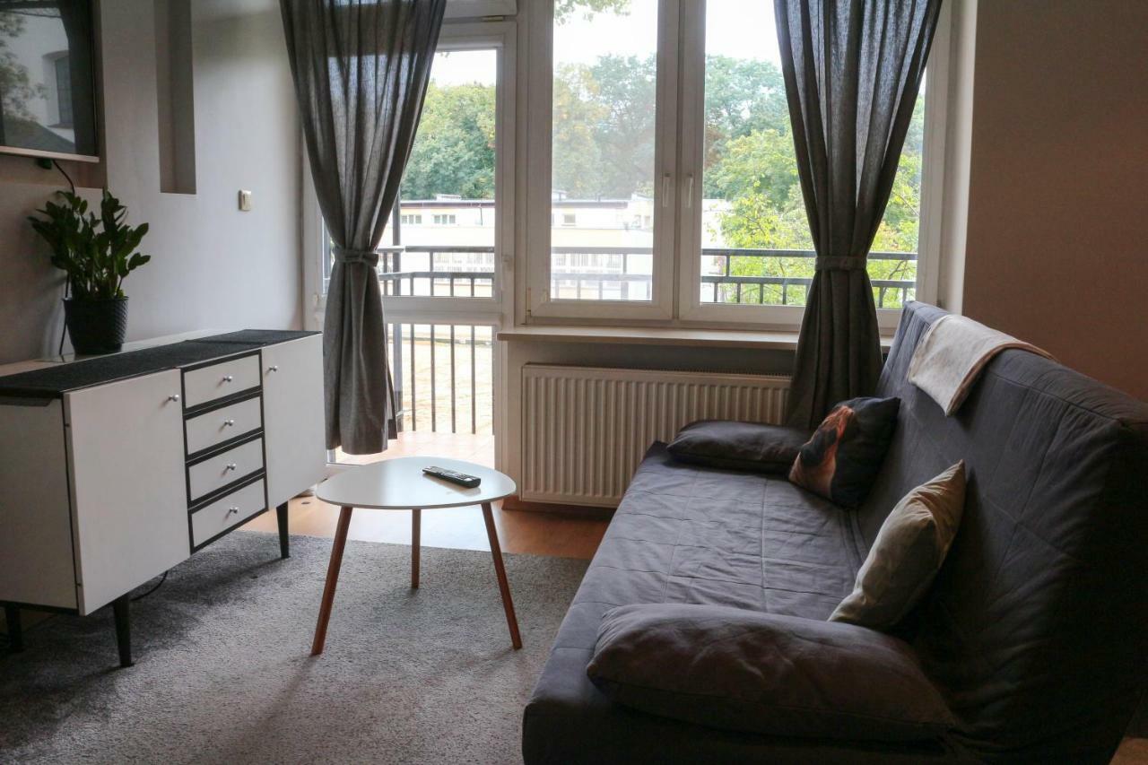 Old Town Garden Apartment Netflix Varsovia Exterior foto